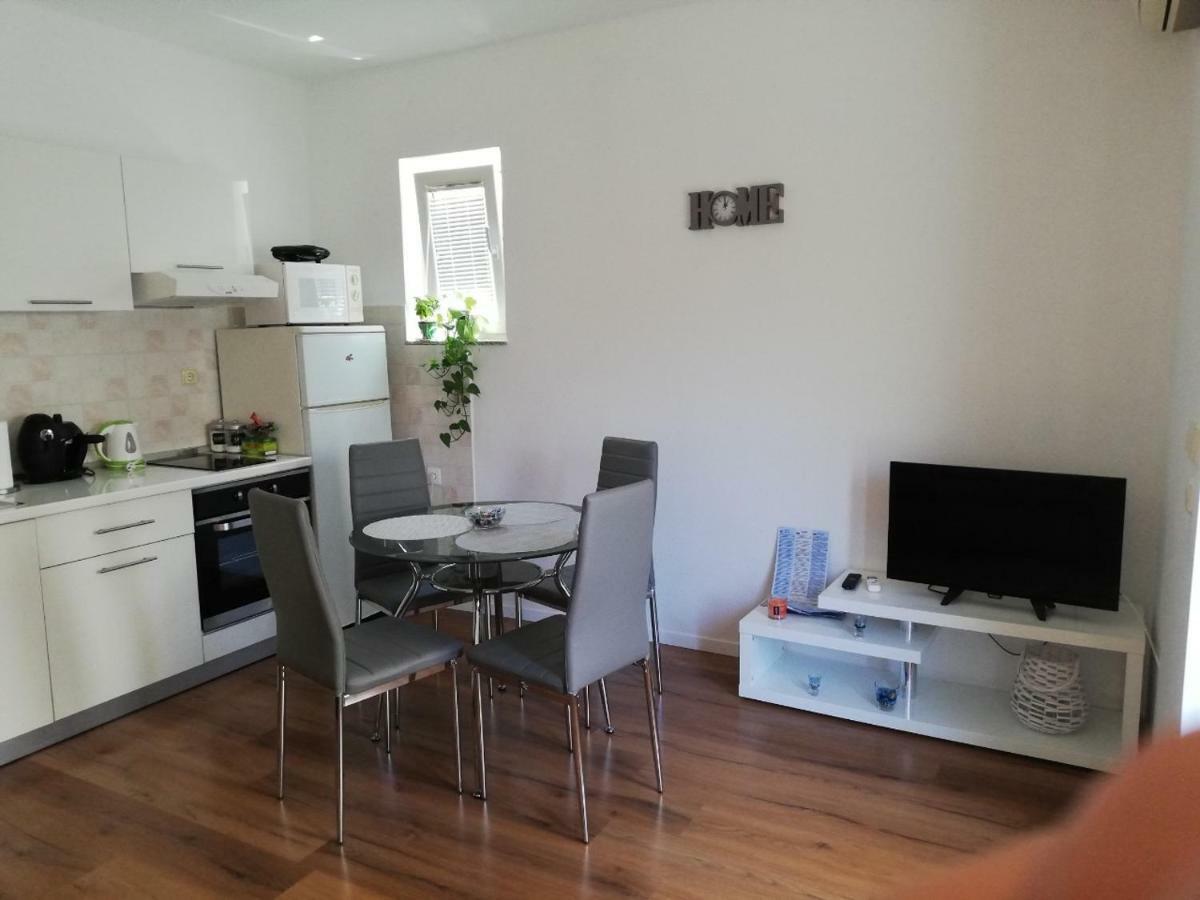 Apartament Bond With Private Parking Zadar Zewnętrze zdjęcie